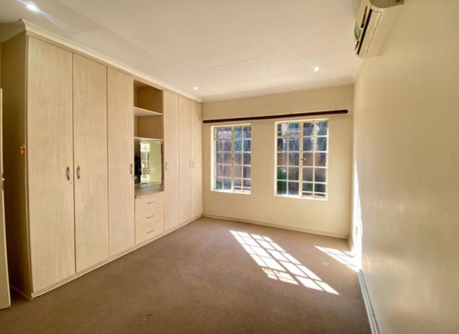 3 Bedroom Property for Sale in Kannoniers Park North West